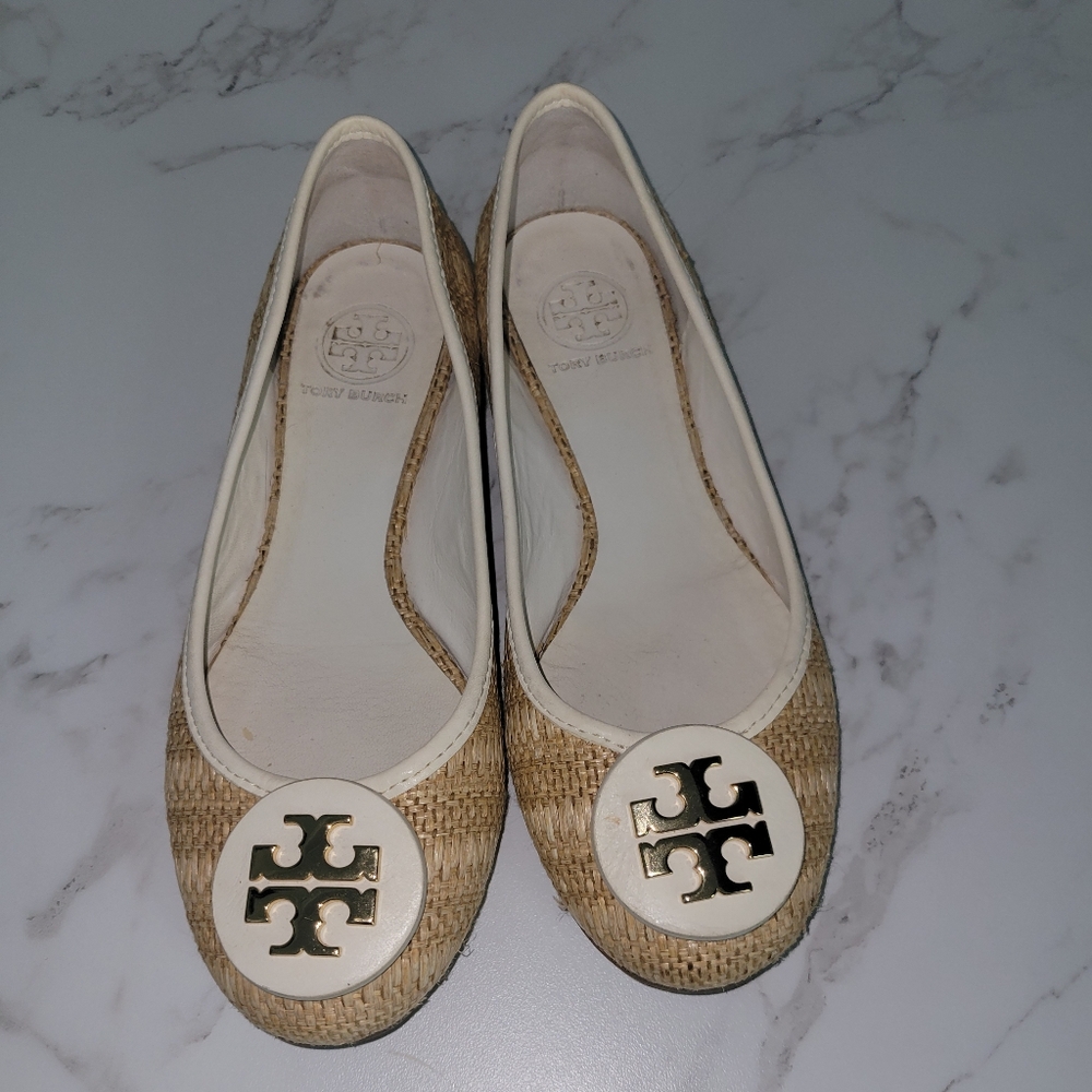 Tory Burch size 6.5 women's flats, natural woven raffia straw